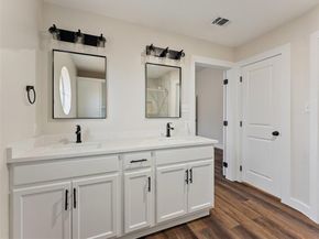 514  Fort Worth Street , Mansfield Texas 76063