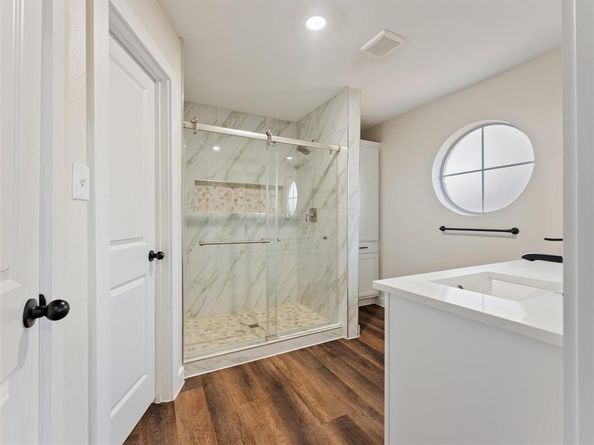 514  Fort Worth Street , Mansfield Texas 76063