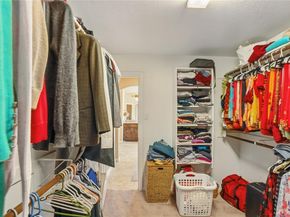 1001  Vineyard Drive , Euless Texas 76039