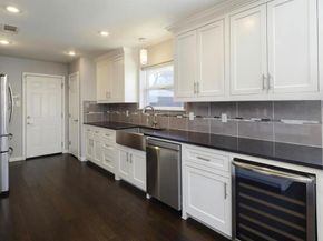 10282  Vinemont Street , Dallas Texas 75218