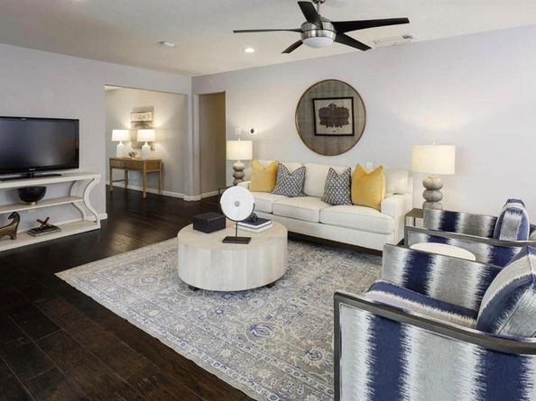 10282  Vinemont Street , Dallas Texas 75218