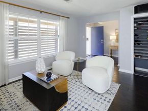 10282  Vinemont Street , Dallas Texas 75218