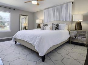 10282  Vinemont Street , Dallas Texas 75218