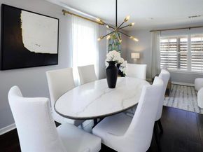 10282  Vinemont Street , Dallas Texas 75218