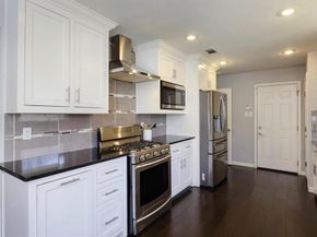 10282  Vinemont Street , Dallas Texas 75218