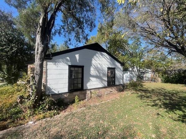 7428  Gaston Avenue , Fort Worth Texas 76116