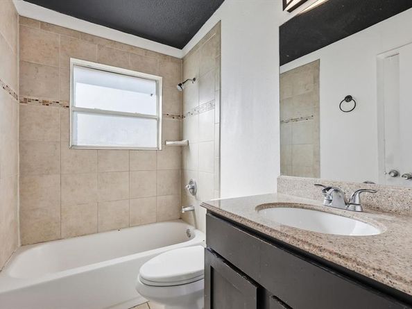 2776  Richland Avenue , Farmers Branch Texas 75234