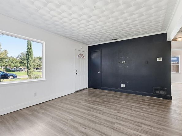 2776  Richland Avenue , Farmers Branch Texas 75234