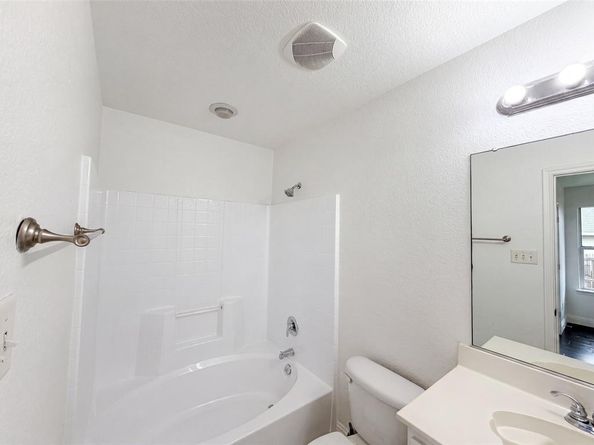 10428  Turning Leaf Trail , Fort Worth Texas 76131