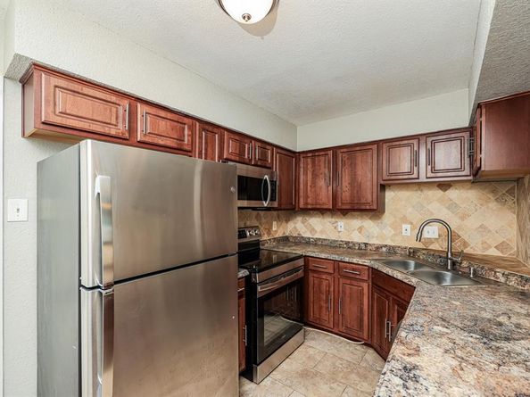 1107  Carrington Court , Irving Texas 75060