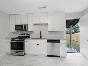 2808  Chenault Street , Fort Worth Texas 76111