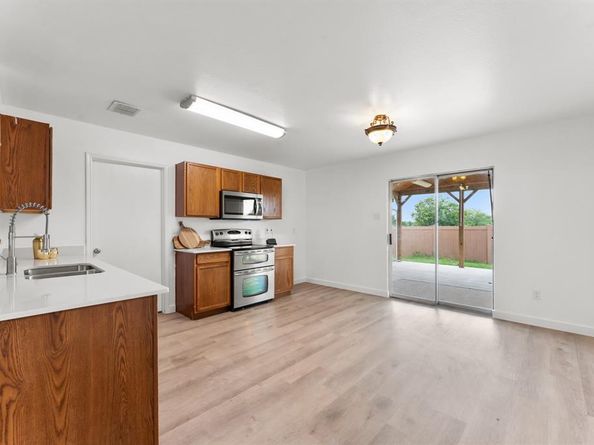 8471  Widgeon Way , Dallas Texas 75249
