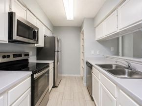 9607  Walnut Street  11107, Dallas Texas 75243