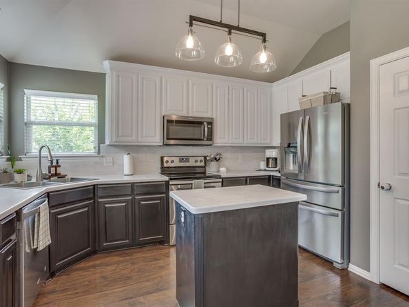 112  Bullava Court , Crowley Texas 76036