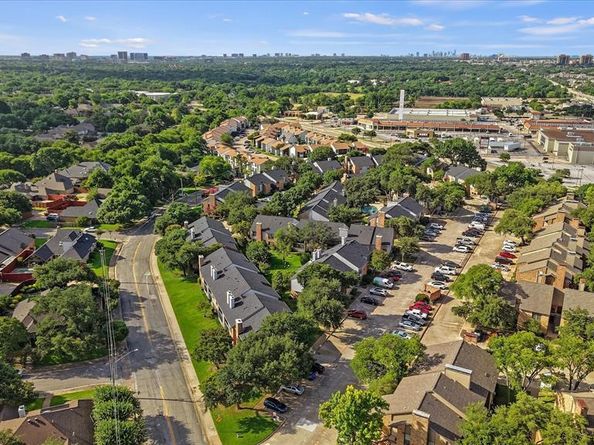 15151  Berry Trail  1404, Dallas Texas 75248