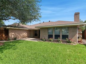 1112  Horizon Trail , Richardson Texas 75081