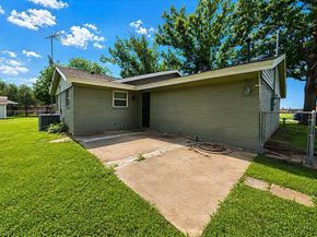 504  Pecan Street , Crowley Texas 76036