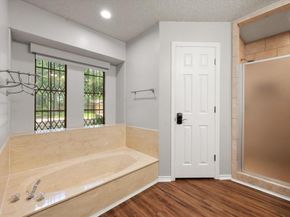 2811  Valparaiso Trail , Arlington Texas 76017