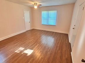 1038 E Maddox Avenue , Fort Worth Texas 76104