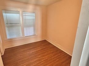1038 E Maddox Avenue , Fort Worth Texas 76104