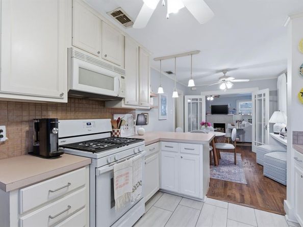 3850  Harley Avenue , Fort Worth Texas 76107