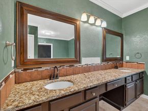 2117  Lavaca Trail , Carrollton Texas 75010
