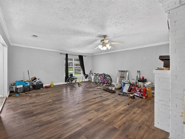 423  Mckown Drive , Mansfield Texas 76063