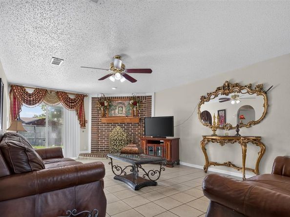 2224  Crockett Drive , Carrollton Texas 75006