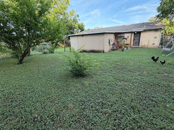 2329  Clover Ridge Drive , Dallas Texas 75216