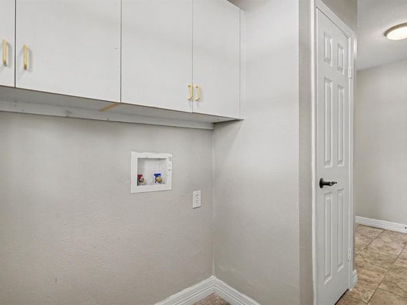 5400  Crater Lake Drive , Fort Worth Texas 76137