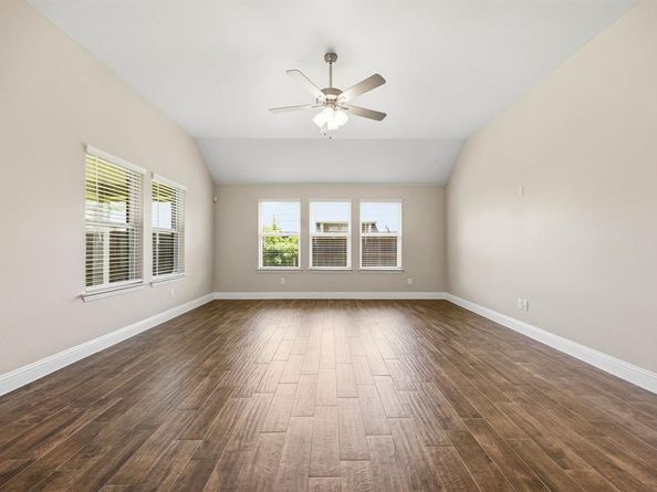 842  Mildren Lane , Fate Texas 75087