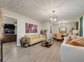 4307  Oak Trail , Dallas Texas 75232