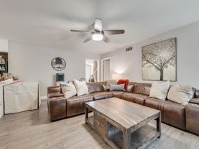 4307  Oak Trail , Dallas Texas 75232