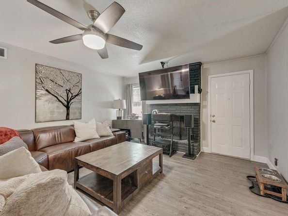 4307  Oak Trail , Dallas Texas 75232