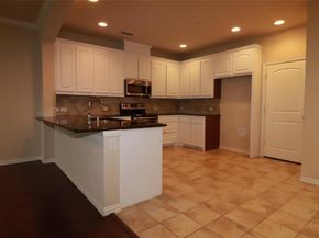 913  Shelby Lane , Lewisville Texas 75056