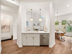3702  Holland Avenue  6, Dallas Texas 75219