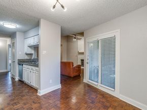 1206  Riverchase Lane  251, Arlington Texas 76011