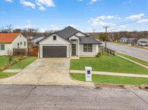 2561  Burton Avenue , Fort Worth Texas 76105
