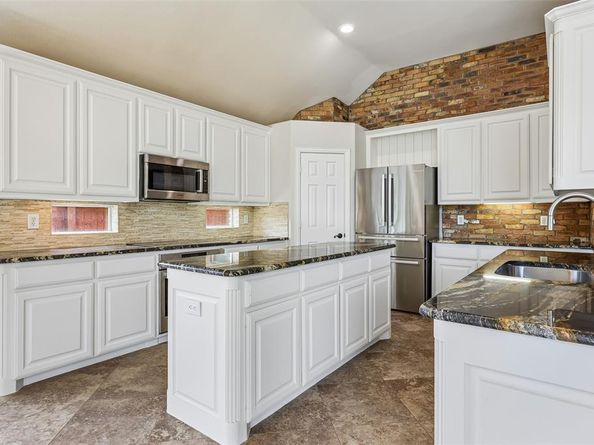 8330  Elena Drive , Lantana Texas 76226