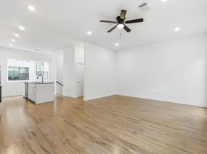 427 W 10th Street Street  502, Dallas Texas 75208