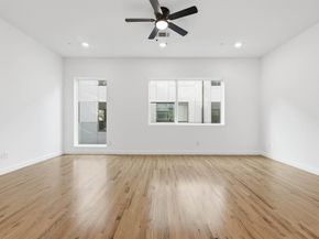 427 W 10TH Street  502, Dallas Texas 75208