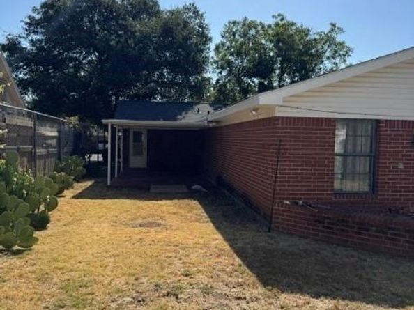 617  Comal Avenue , White Settlement Texas 76108