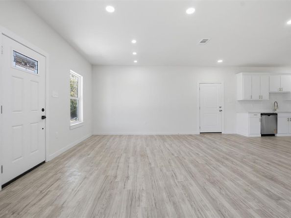 5044  Townsend Drive , Fort Worth Texas 76115