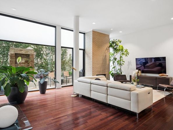 3210  Elizabeth Street , Dallas Texas 75204