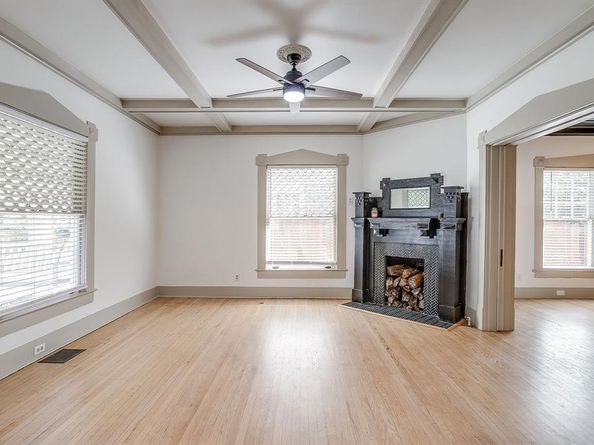 1406  6th Avenue , Fort Worth Texas 76104