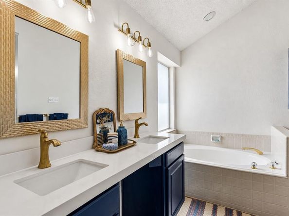 7048  Sample Drive , The Colony Texas 75056