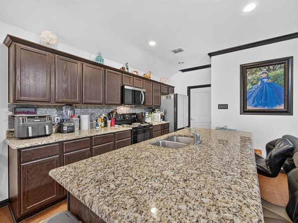 2365  Old Leonard Street , Fort Worth Texas 76119