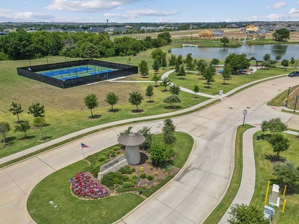 2803  Fountain Park Drive , Celina Texas 75009