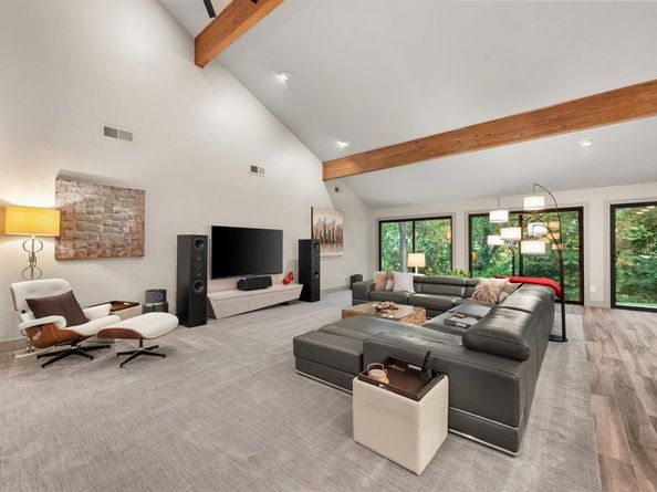 1422  Country Club Road , Arlington Texas 76013