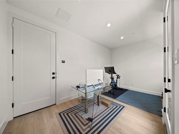 2166  Lovedale Avenue  102, Dallas Texas 75235